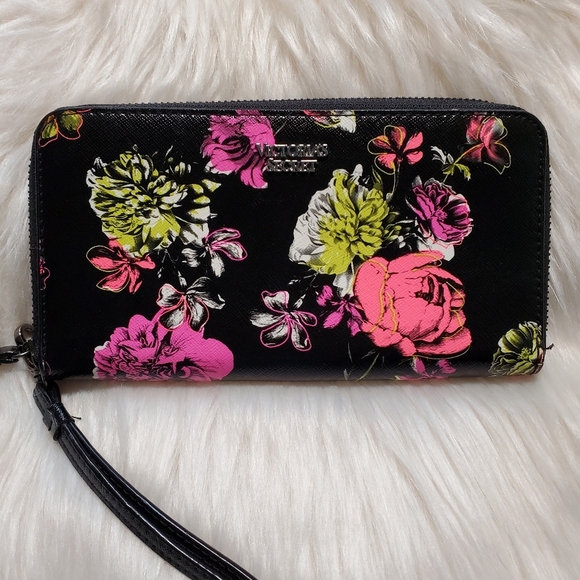 Victoria's Secret Love Floral Wallet - Picture 1 of 7